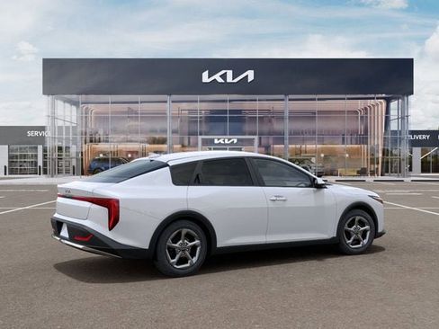 New 2026 Kia K4 LXS FWD image 6