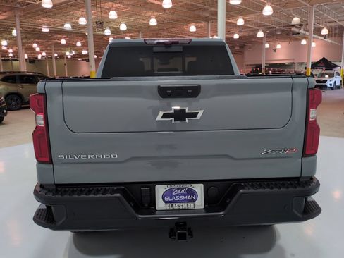 Used 2024 Chevrolet Silverado 1500 ZR2 w/ Technology Package AWD/4WD image 4