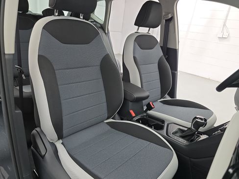 New 2026 Volkswagen Taos S image 10