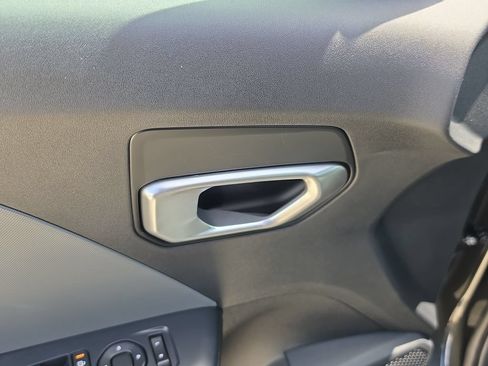 New 2026 Kia K4 FWD image 19
