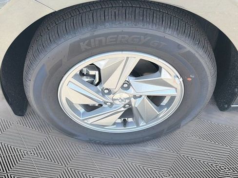 New 2026 Hyundai Elantra SE FWD image 28