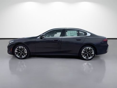 New 2027 BMW 530i w/ Premium Package RWD image 6