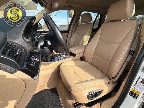 Used 2016 BMW X3 xDrive28i w/ Premium Package image 12