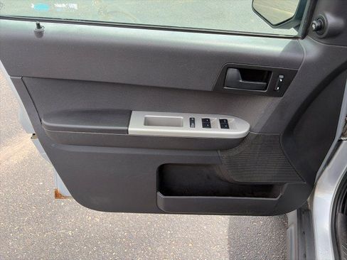 Used 2012 Ford Escape XLT FWD image 12