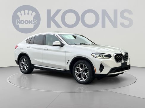 Used 2023 BMW X4 xDrive30i w/ Parking Assistance Package AWD/4WD image 2