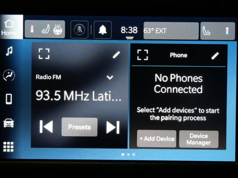 Used 2023 Chrysler Voyager LX FWD image 17