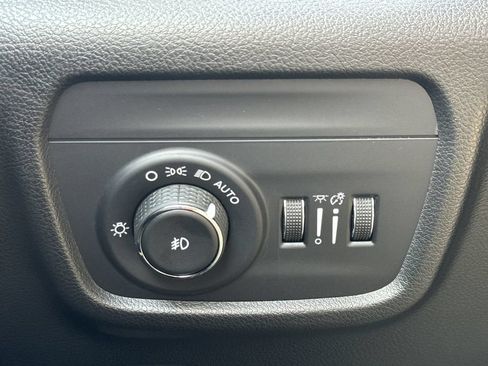 Used 2026 Jeep Grand Cherokee Limited AWD/4WD image 29