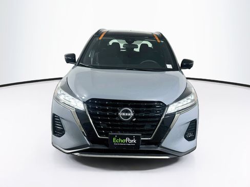 Used 2023 Nissan Kicks SR FWD image 2