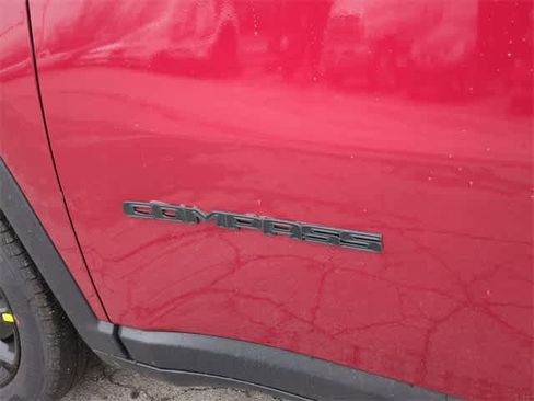 New 2026 Jeep Compass Latitude image 13