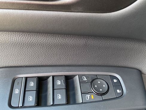 Certified 2025 Nissan Pathfinder SV AWD/4WD image 24