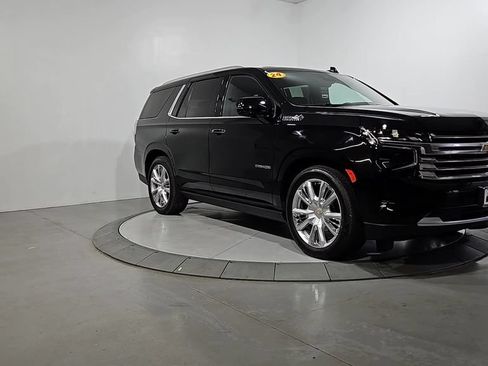 Used 2024 Chevrolet Tahoe High Country AWD/4WD image 8
