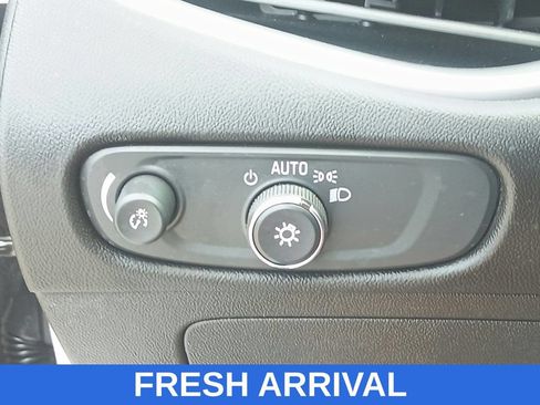 Used 2021 Chevrolet Malibu LS FWD image 30
