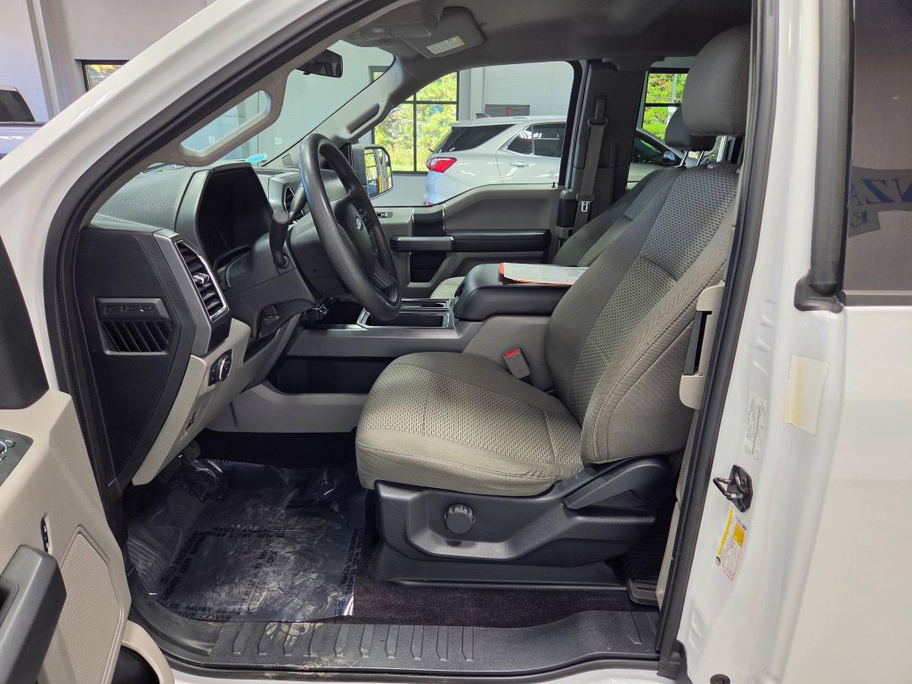 Used 2016 Ford F150 XLT AWD/4WD image 25