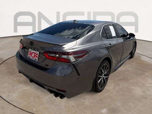Used 2023 Toyota Camry SE FWD image 11