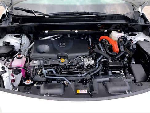 Used 2024 Toyota Venza XLE AWD/4WD image 31