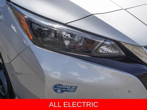 Used 2022 Nissan Leaf SV FWD image 10