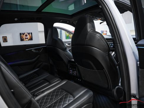 Used 2022 Audi SQ7 Prestige image 11