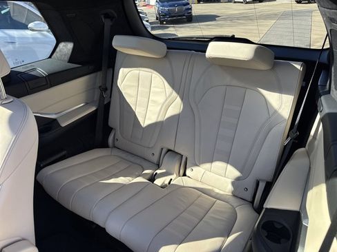 Used 2021 BMW X7 xDrive40i w/ M Sport Package image 13