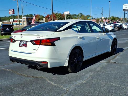 Used 2023 Nissan Altima 2.5 SR w/ SR Premium Package image 20
