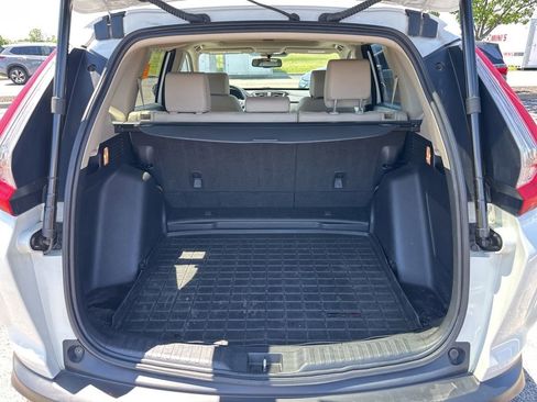 Used 2018 Honda CR-V Touring image 12