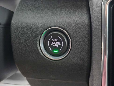 Used 2025 GMC Acadia Denali w/ Super Cruise Package image 29