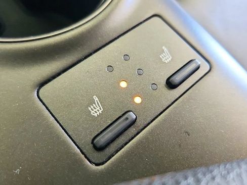 Used 2021 Toyota Camry XSE FWD image 22