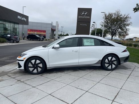 New 2025 Hyundai Ioniq 6 SE image 2