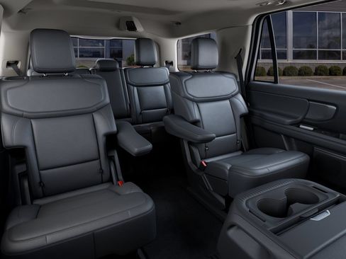 New 2027 Ford Expedition Active AWD/4WD image 11