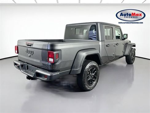 Used 2021 Jeep Gladiator Sport image 2