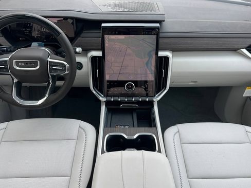 New 2026 GMC Acadia Denali w/ Super Cruise Package FWD image 10