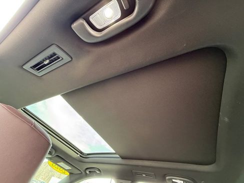 Used 2020 Cadillac XT6 Premium Luxury image 29