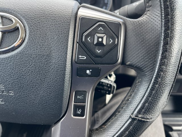 Used 2019 Toyota Tacoma SR5 AWD/4WD image 24