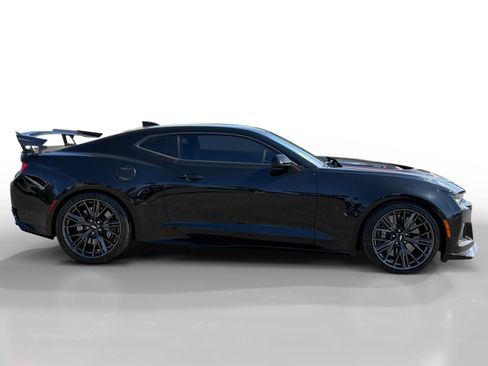 Used 2018 Chevrolet Camaro ZL1 image 6