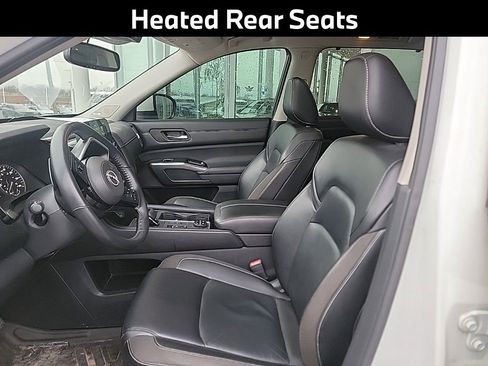 Used 2022 Nissan Pathfinder SL w/ SL Premium Package image 9