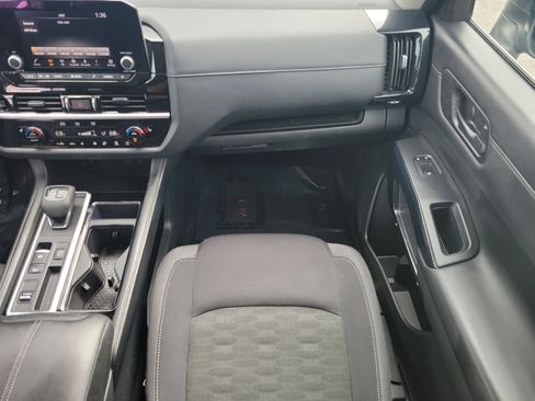 Used 2025 Nissan Pathfinder SV image 20