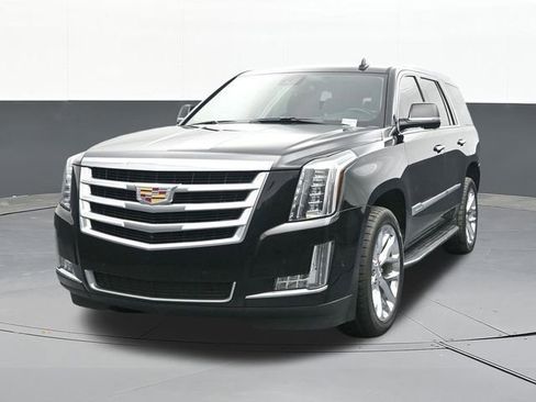 Used 2020 Cadillac Escalade Luxury AWD/4WD image 2