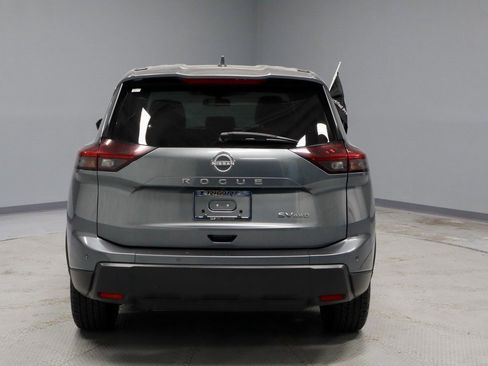 Certified 2024 Nissan Rogue SV image 11