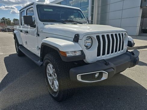 Used 2023 Jeep Gladiator Sport image 1