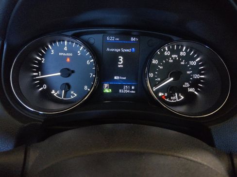 Used 2020 Nissan Rogue S FWD image 23