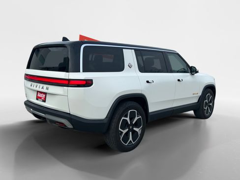 Used 2024 Rivian R1S Adventure image 7