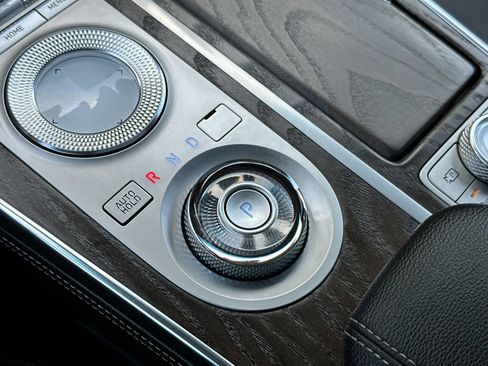 Used 2022 Genesis GV80 2.5T w/ Advanced Package 03 image 25