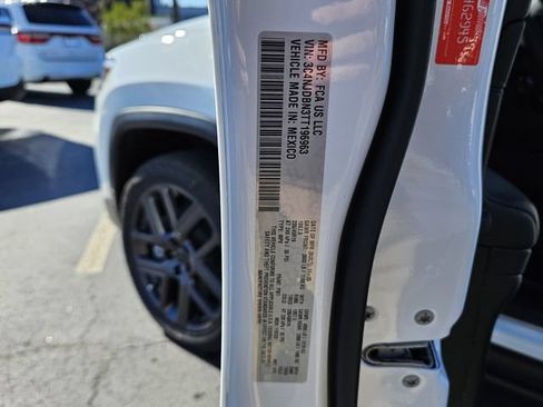 New 2026 Jeep Compass Latitude AWD/4WD image 16
