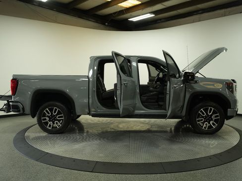 Used 2025 GMC Sierra 1500 AT4 w/ AT4 Premium Package AWD/4WD image 10