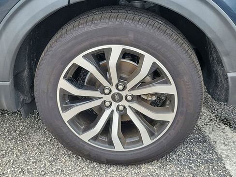 Certified 2022 Ford Explorer ST-Line RWD image 7