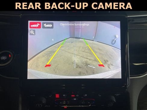 Used 2024 Jeep Grand Cherokee Trailhawk image 19