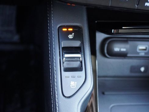 Used 2022 Kia Telluride EX w/ EX Premium Package image 11