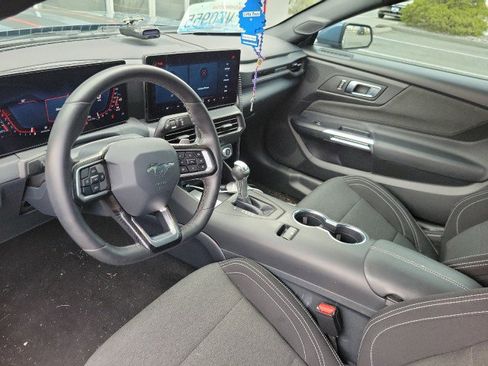 Used 2025 Ford Mustang GT image 5