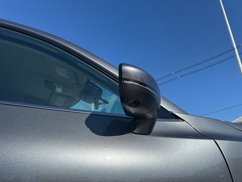 Used 2025 Nissan Pathfinder SL AWD/4WD image 17