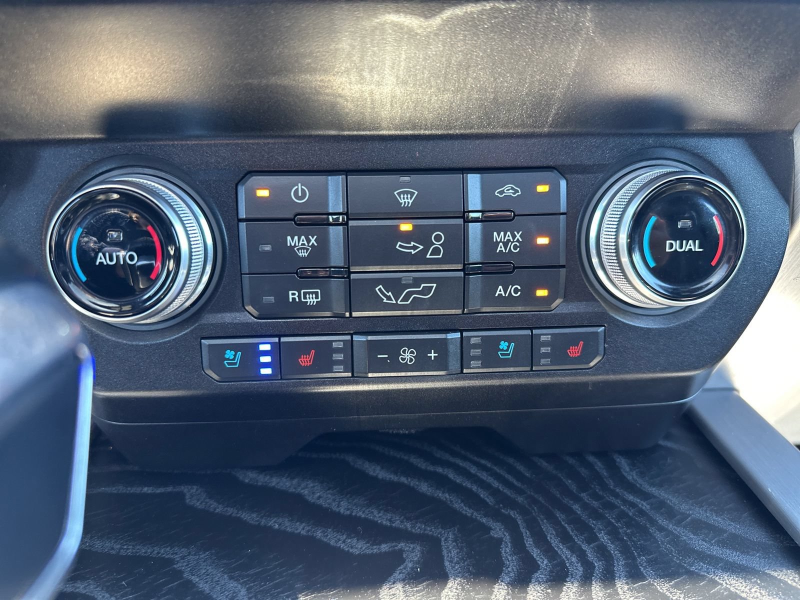 Used 2020 Ford F150 Platinum w/ Equipment Group 701A Luxury AWD/4WD image 68