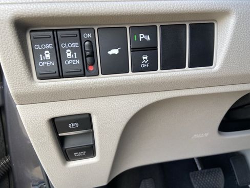 Used 2025 Honda Odyssey Touring image 47